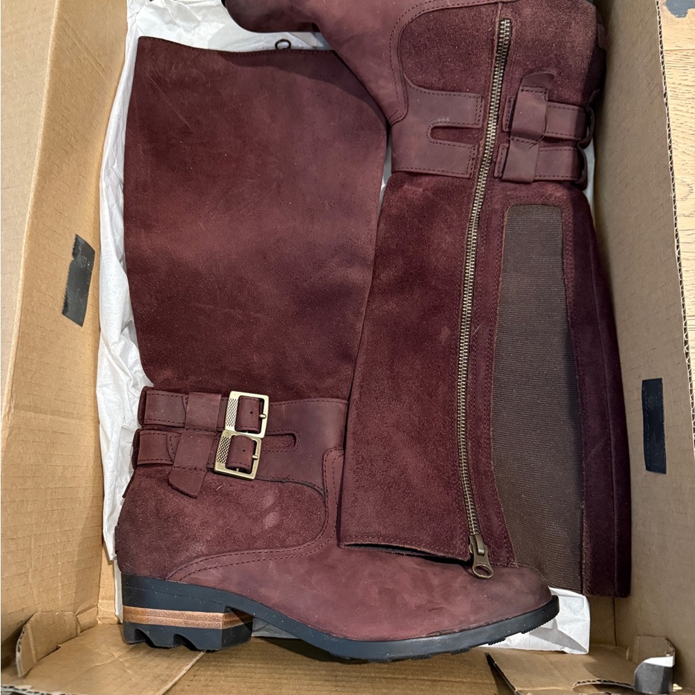 Sorel Women's Brown/Burgundy Suede Boots